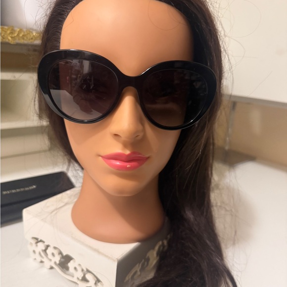 Burberry Black Sunglasses with Plaid Accents - Picture 5 of 16